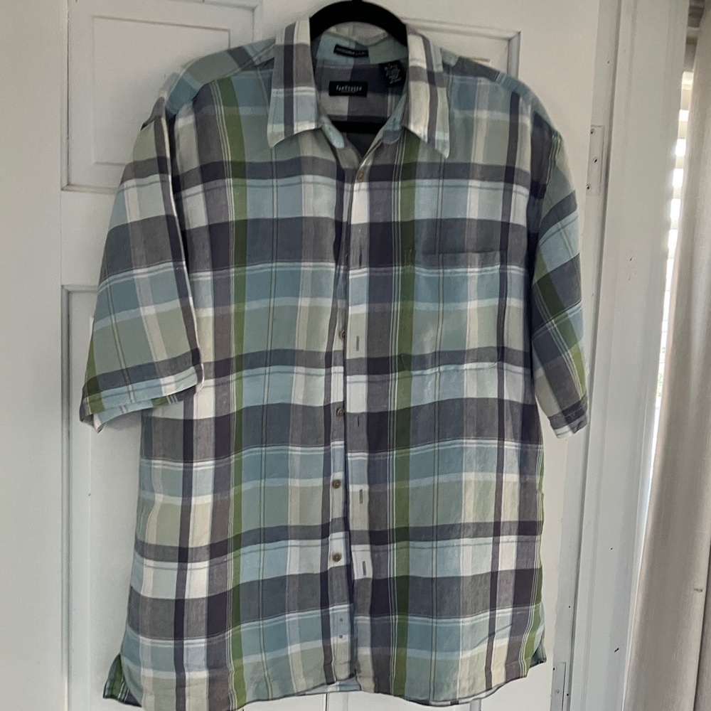 Van Heusen Short-Sleeve Plaid Button-Down Shirt in Blue, Green & Gray